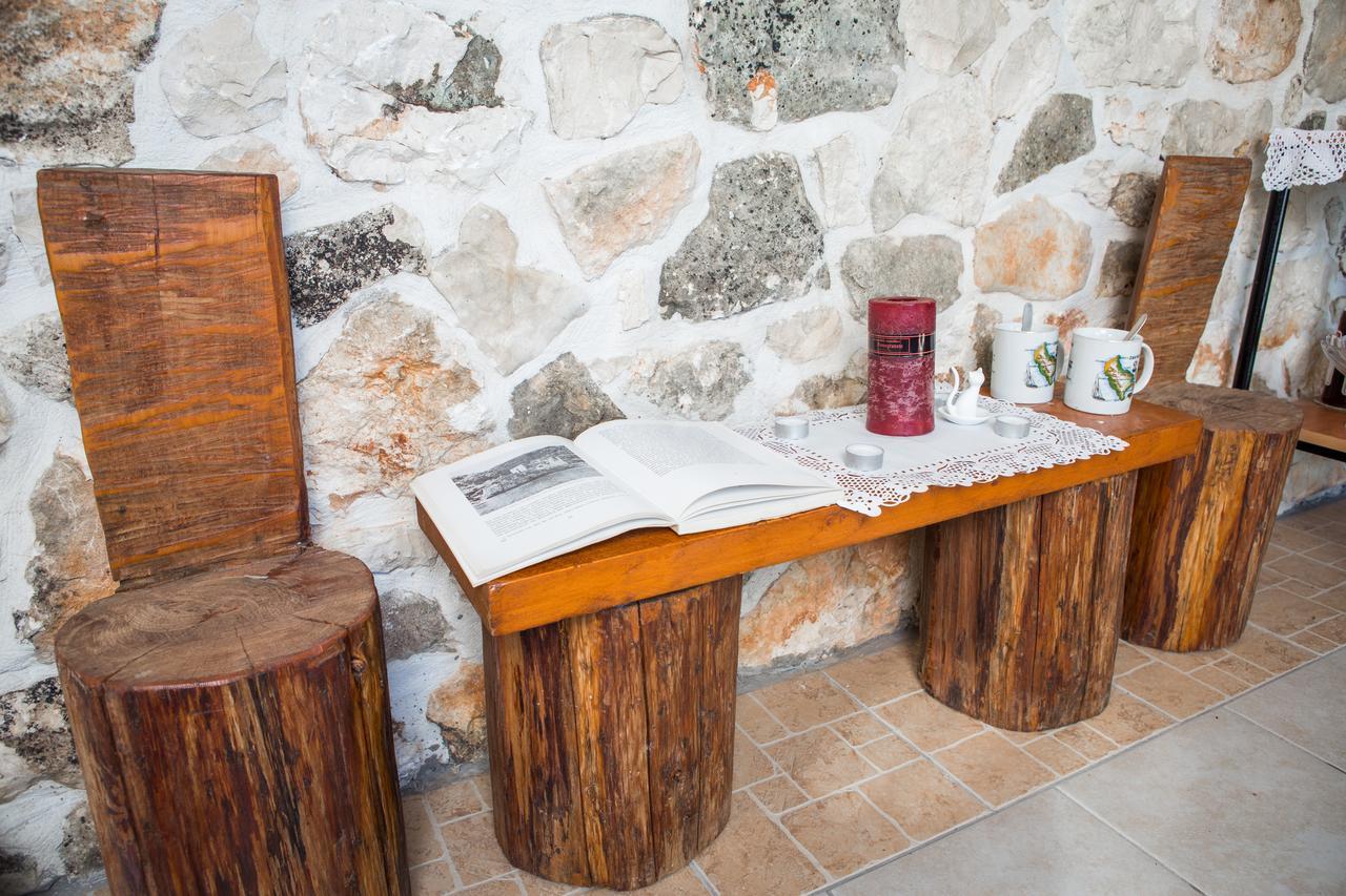 Case de vacanță Lithahiro Stone House